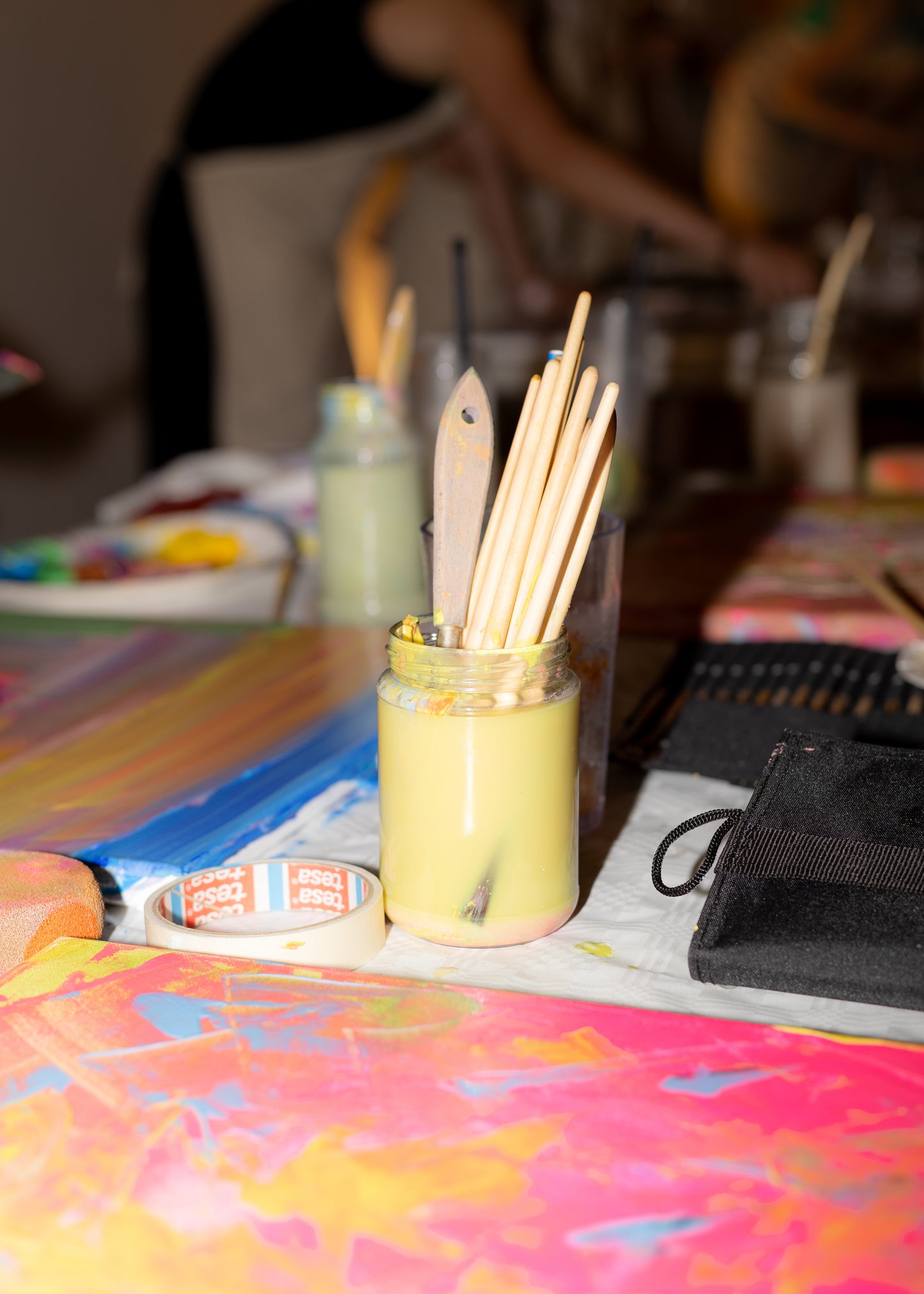 HALLOWEEN SPECIAL: Drink, True Crime and Paint-24.10